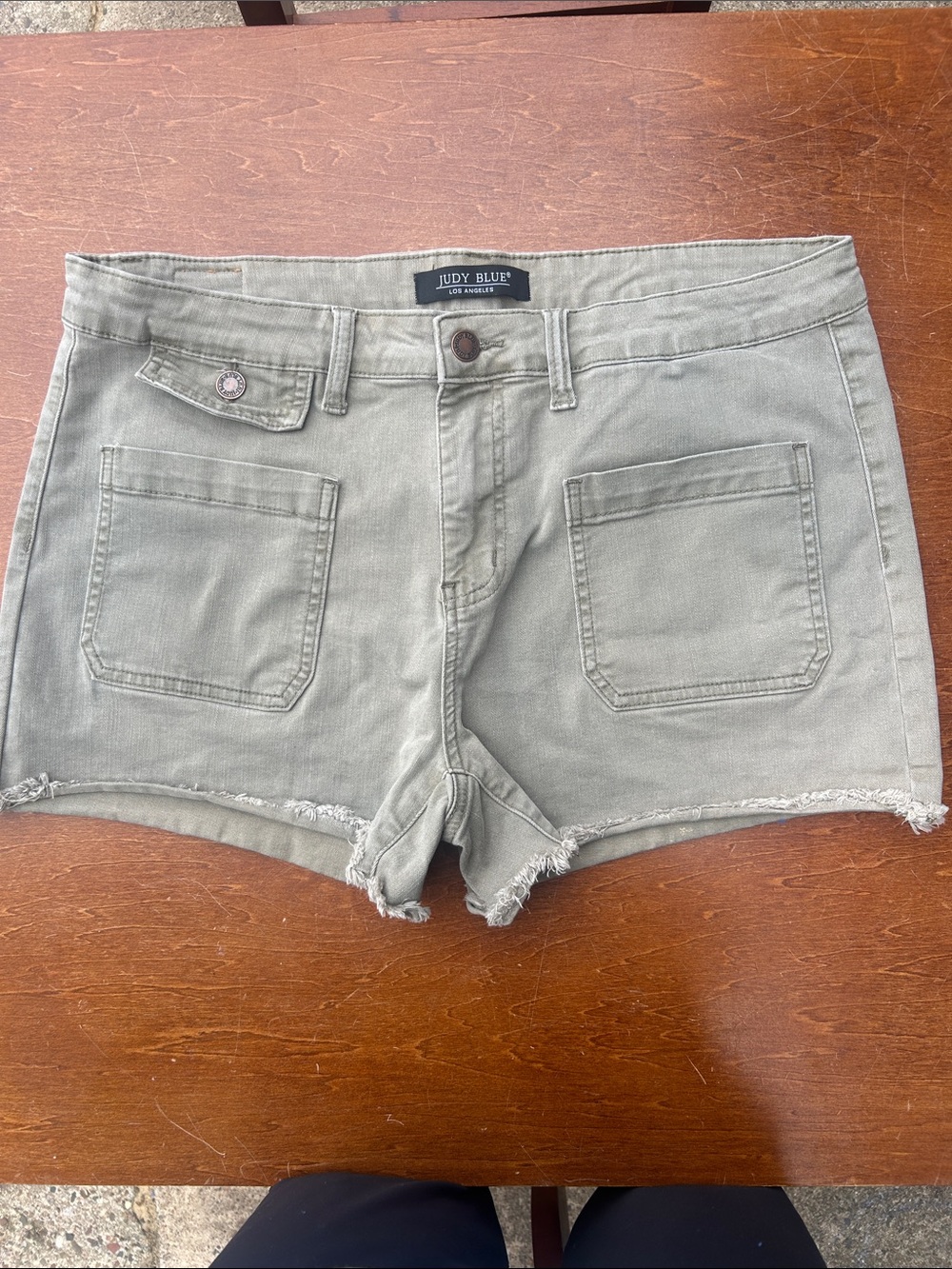 Judy Blue Olive Green High-Rise Cargo Jean Shorts RN# 116380 - Picture 2 of 7